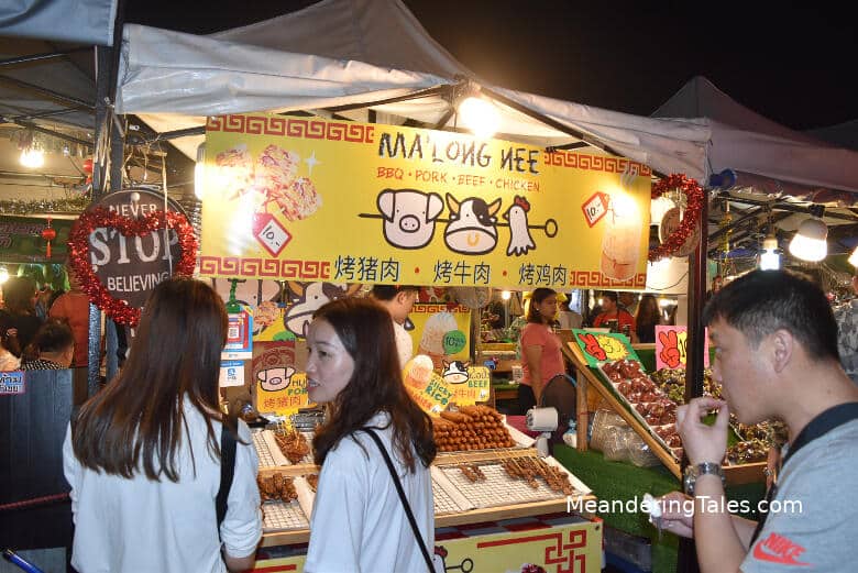 bangkok night market talad rod fai