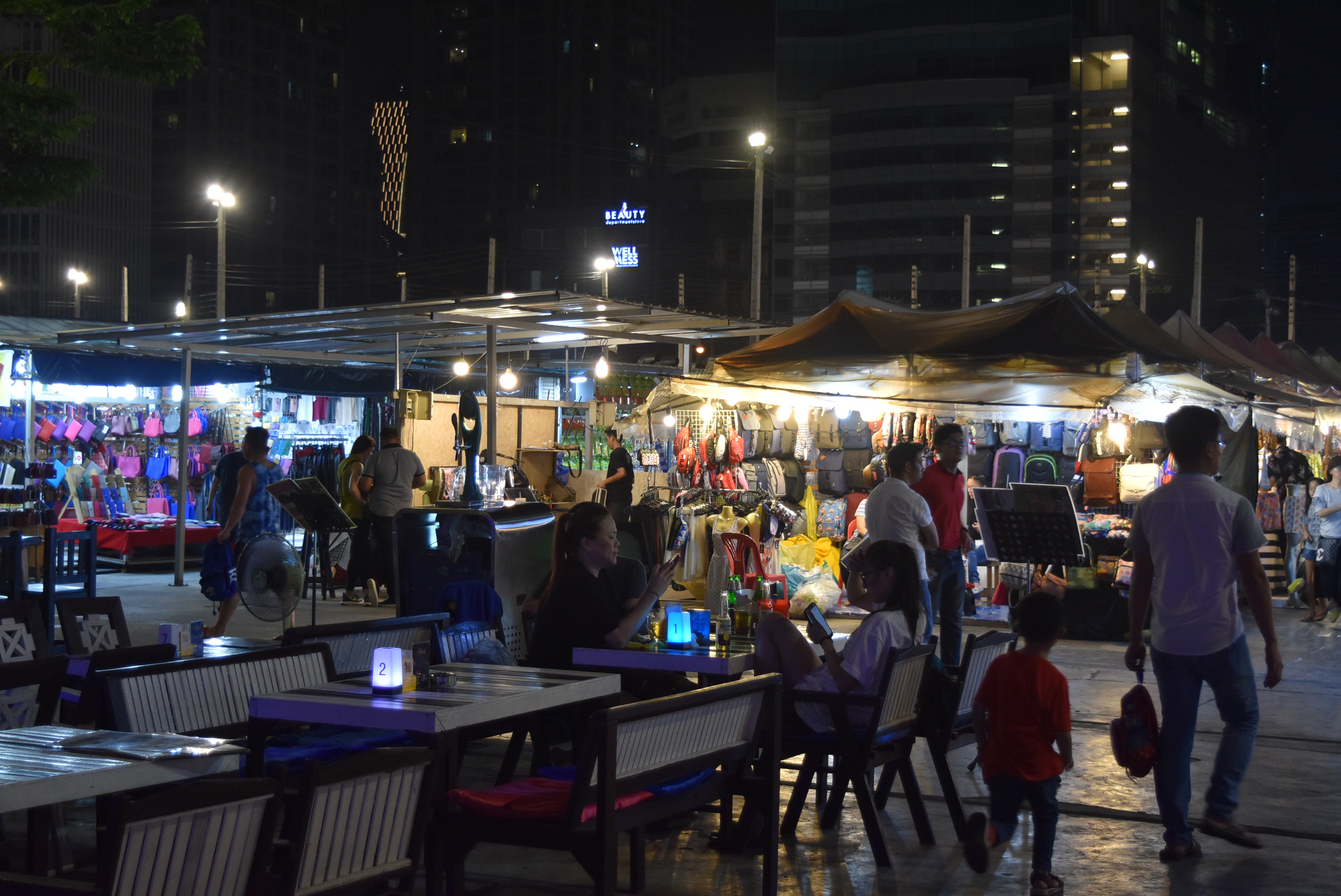 Neon Night Market – still a fun place to visit if you happen to be in the Pratunam area 1