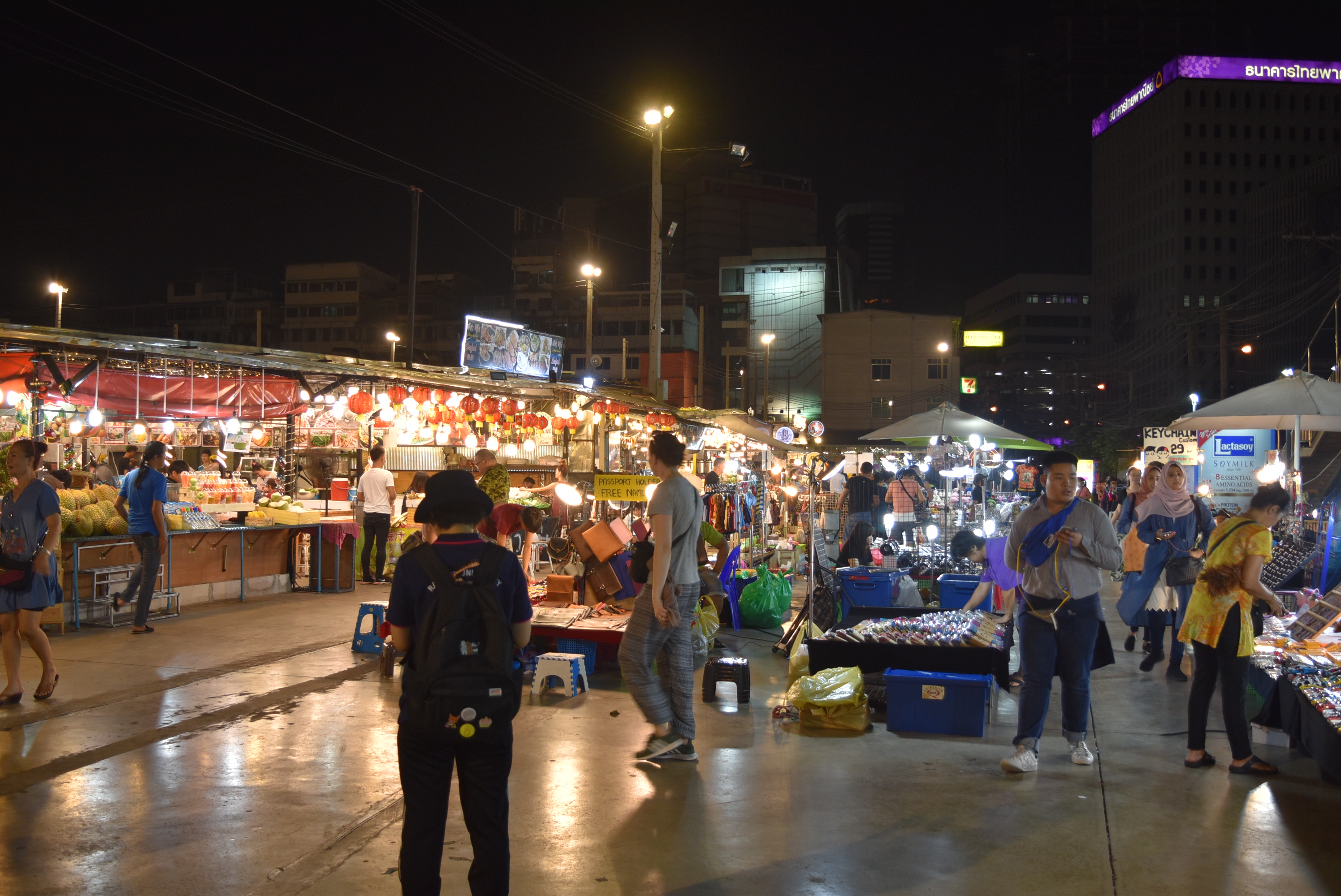 Neon Night Market – still a fun place to visit if you happen to be in the Pratunam area 3