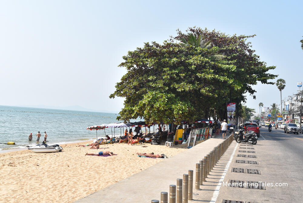 Retirement in Thailand – The Pros and Cons of Jomtien & Jomtien Beach 4