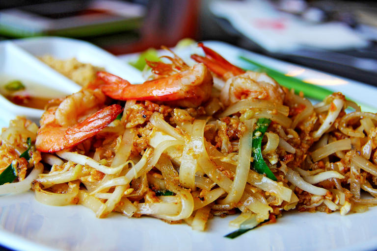 Top 10 Thai Dishes. No.2 Pad Thai – This humble dish personifies Thai food around the world! 8