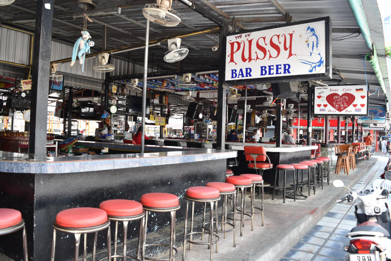 What makes a good bar? A guide to what you can expect in the Pattaya area 22
