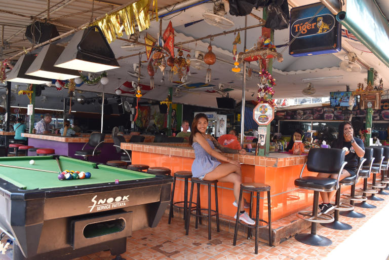 What makes a good bar? A guide to what you can expect in the Pattaya area 23