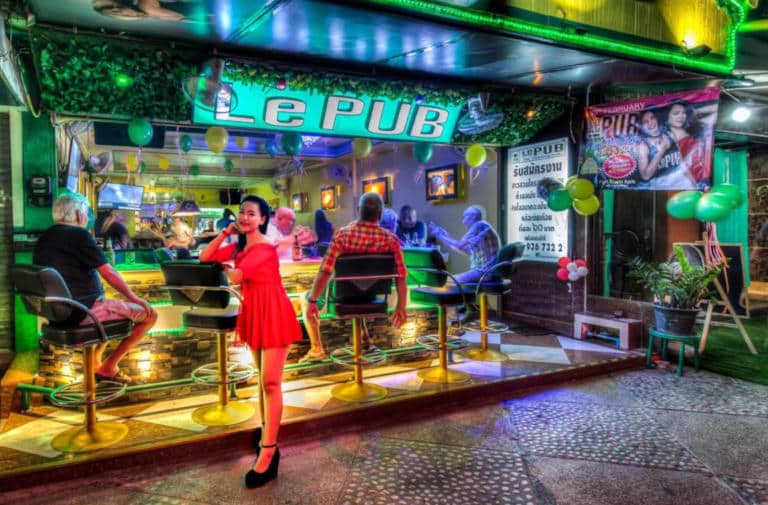 What makes a good bar? A guide to what you can expect in the Pattaya area 10