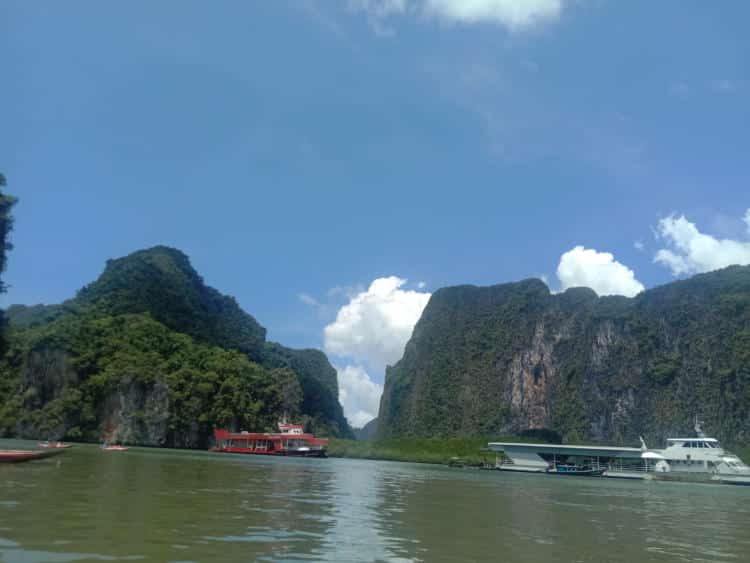 Exploring the incredible beauty of Phang Nga by traditional long-tail boat 7