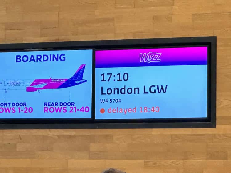 A Tale of Two Flights with WizzAir from Vienna to Gatwick